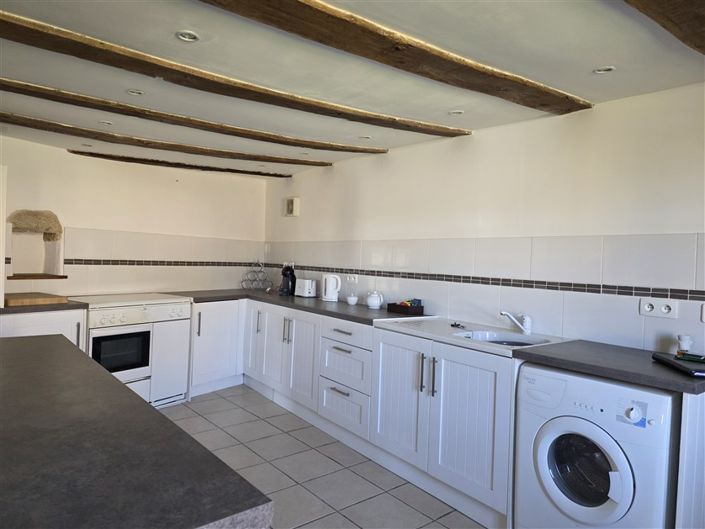 Image No.12-5 Bed House for sale