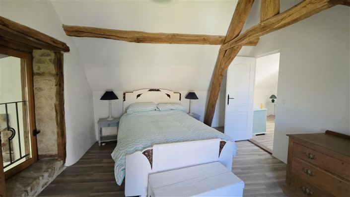 Image No.18-5 Bed House for sale