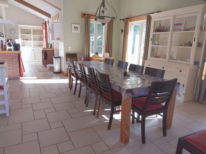 Image No.6-5 Bed House for sale