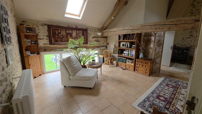 Image No.12-5 Bed House for sale