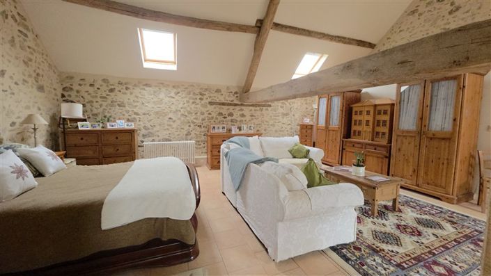 Image No.16-5 Bed House for sale
