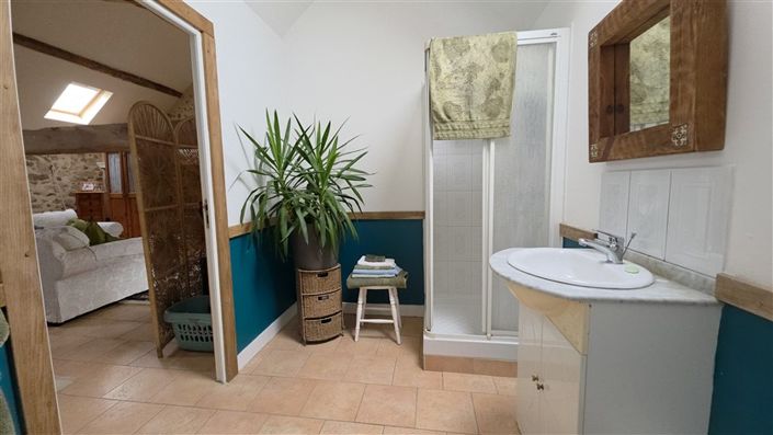 Image No.20-5 Bed House for sale