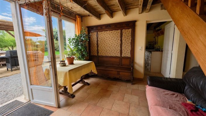 Image No.5-5 Bed House for sale