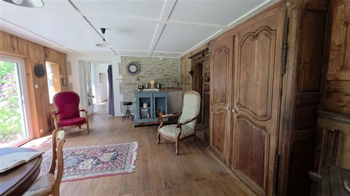 Image No.37-4 Bed Property for sale