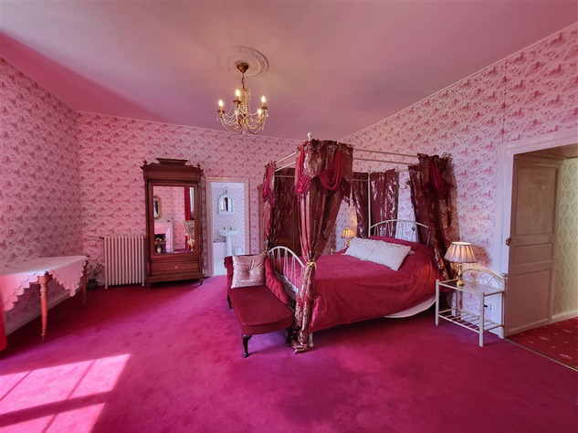 Image No.15-9 Bed Chateaux for sale