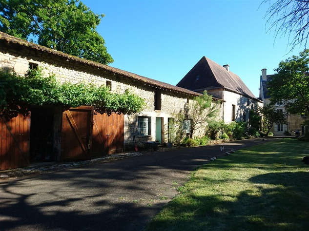 Image No.29-9 Bed Chateaux for sale