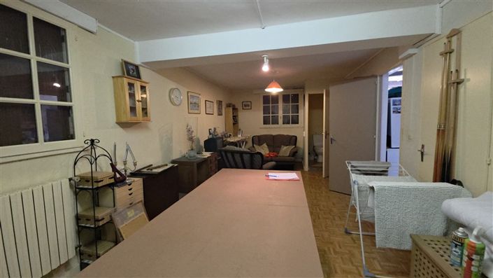Image No.14-6 Bed Property for sale