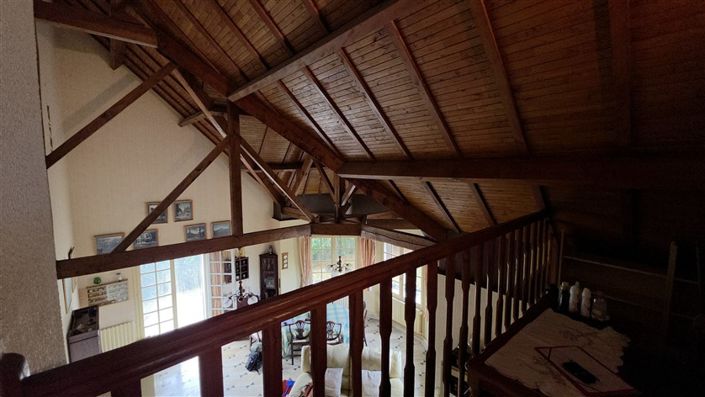 Image No.15-6 Bed Property for sale
