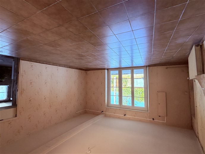 Image No.9-3 Bed House for sale