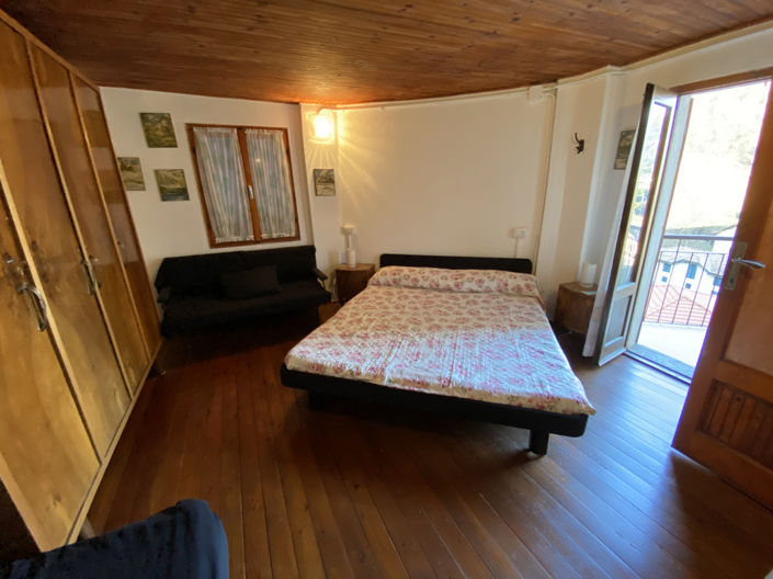 Image No.8-2 Bed Semi-Detached for sale