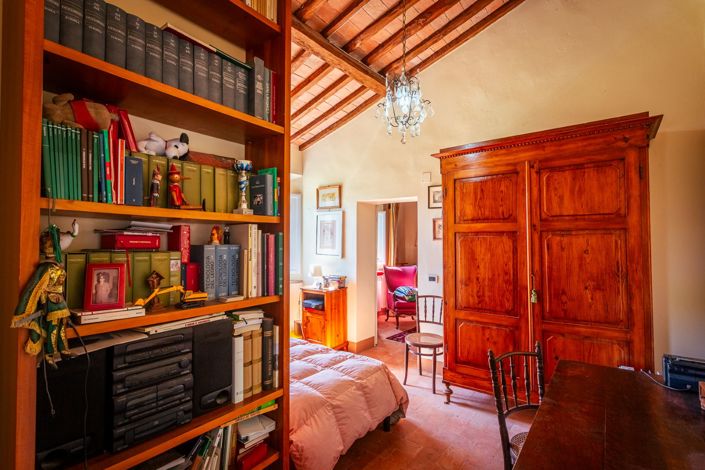 Image No.13-Propriété de 4 chambres à vendre