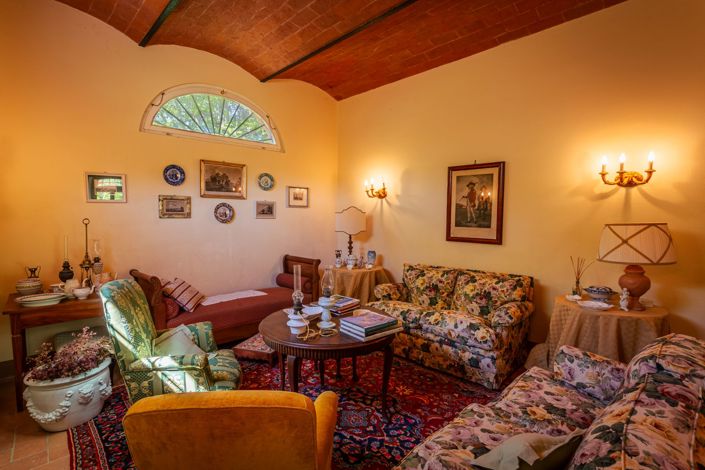 Image No.6-Propriété de 4 chambres à vendre