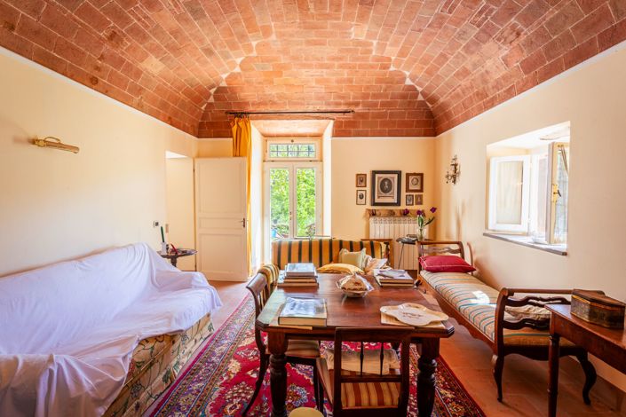 Image No.7-Propriété de 4 chambres à vendre