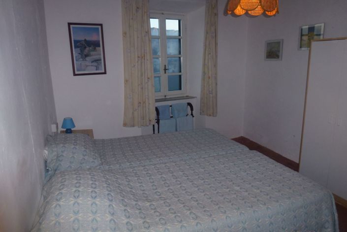 Image No.9-4 Bed House for sale