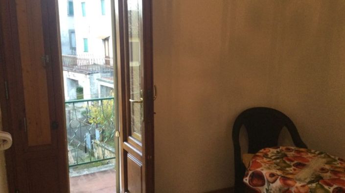 Image No.11-3 Bed House for sale