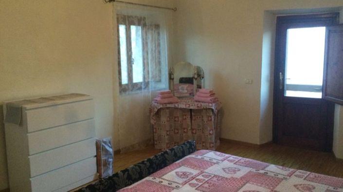 Image No.9-3 Bed House for sale