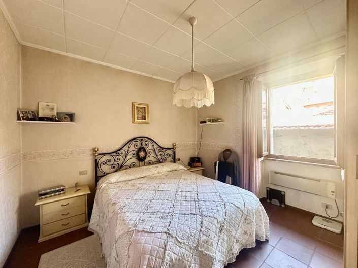 Image No.15-1 Bed House for sale