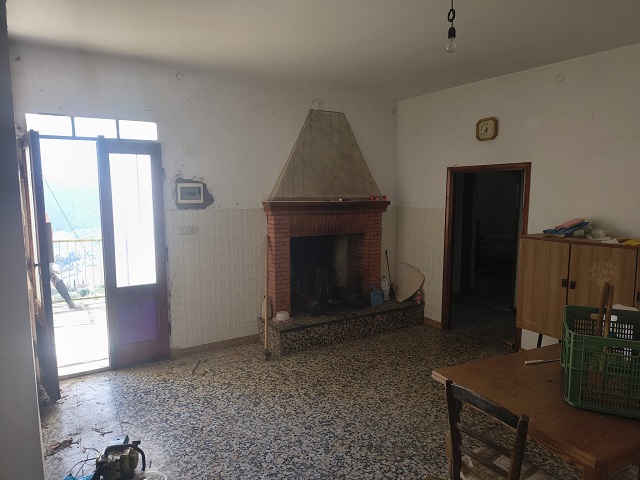 Image No.7-7 Bed House for sale