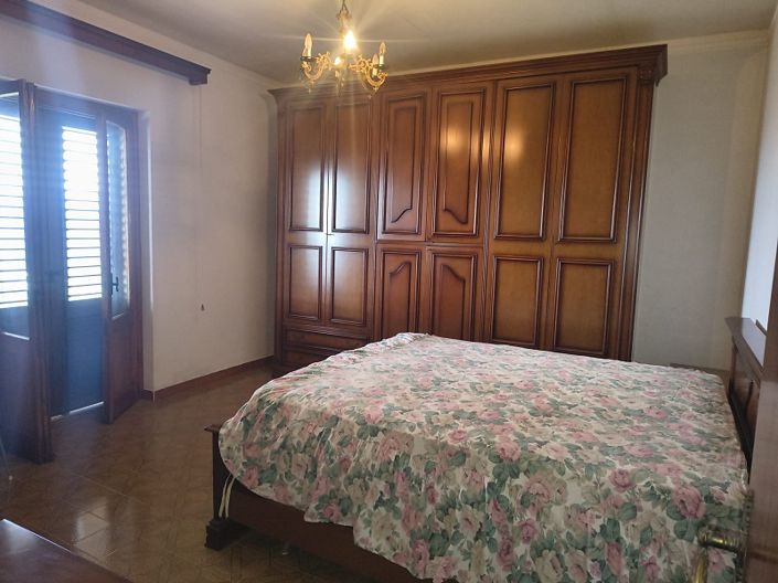 Image No.9-7 Bed House for sale