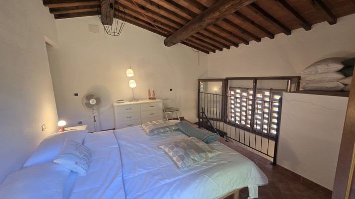 Image No.11-2 Bed Semi-Detached for sale