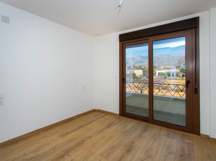 Image No.11-3 Bed Apartment for sale