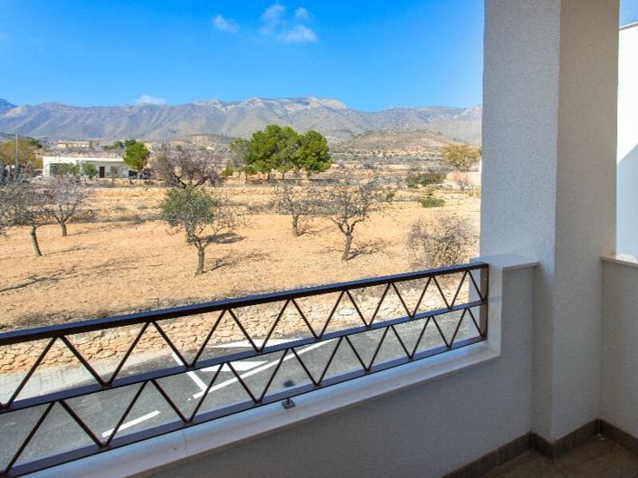 Image No.9-3 Bed Apartment for sale