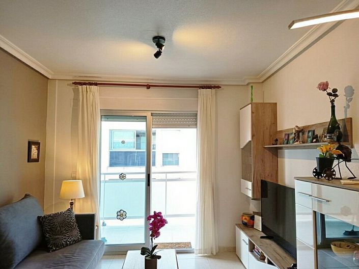 Image No.3-Appartement de 2 chambres à vendre