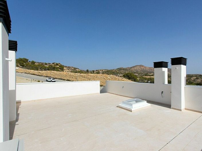 Image No.15-3 Bed Villa for sale