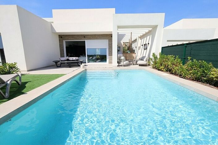 Image No.2-3 Bed Villa for sale