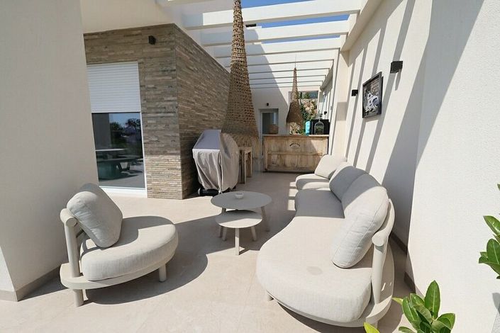 Image No.3-3 Bed Villa for sale
