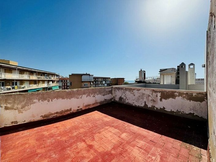 Image No.15-3 Bed Apartment for sale