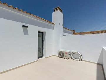property373fullimage13