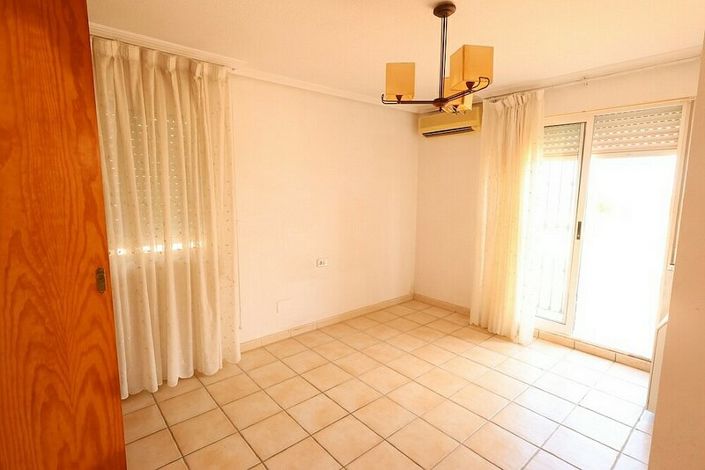 Image No.8-Villa for sale