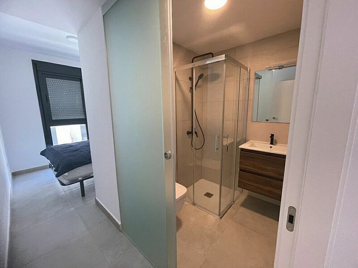 Image No.8-2 Bed Apartment for sale