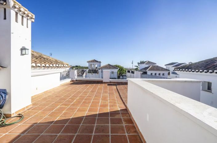 Image No.20-2 Bed Villa for sale