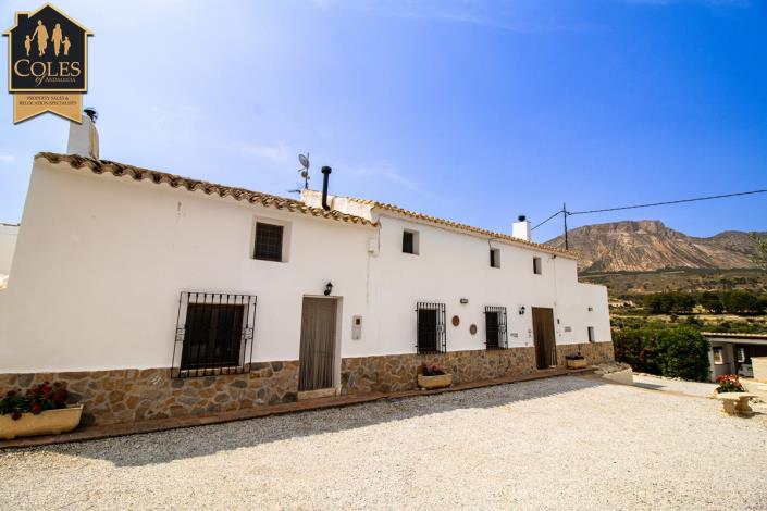 Image No.8-8 Bed Cortijo for sale