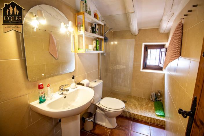 Image No.32-8 Bed Cortijo for sale