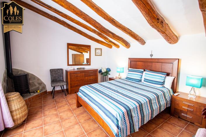 Image No.33-8 Bed Cortijo for sale
