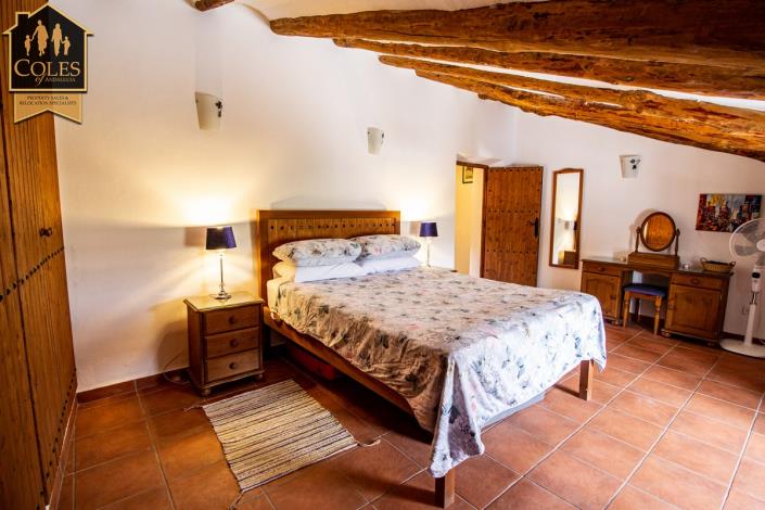Image No.37-8 Bed Cortijo for sale