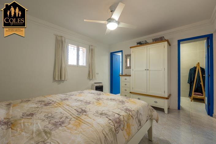 Image No.41-3 Bed Cortijo for sale