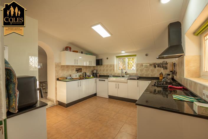 Image No.44-3 Bed Cortijo for sale