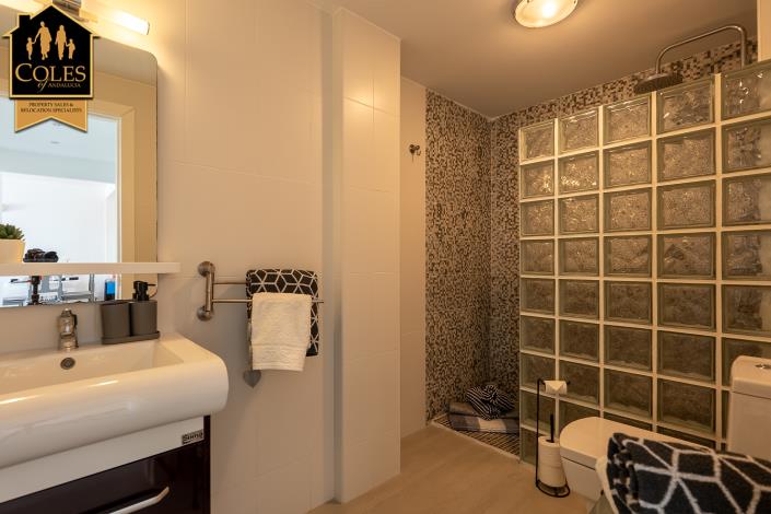 Image No.16-2 Bed Apartment for sale