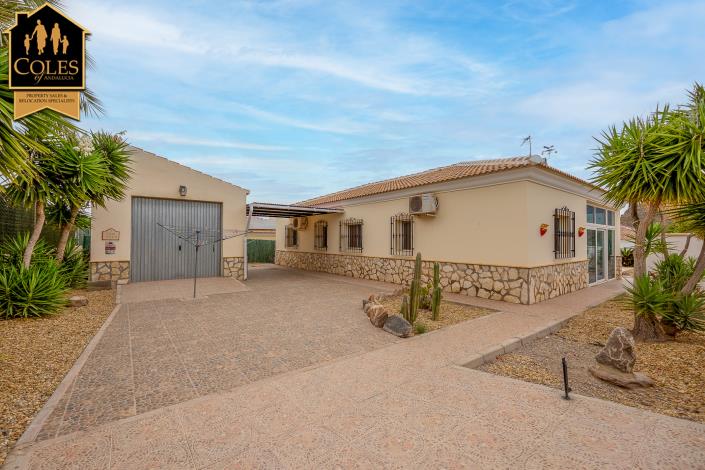 Image No.7-3 Bed Villa / Detached for sale