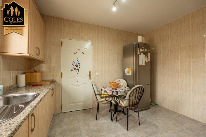 Image No.11-3 Bed Villa / Detached for sale