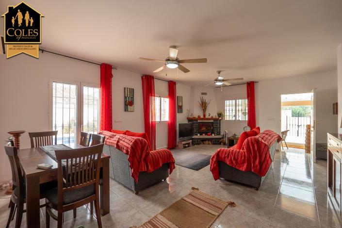 Image No.13-3 Bed Villa / Detached for sale