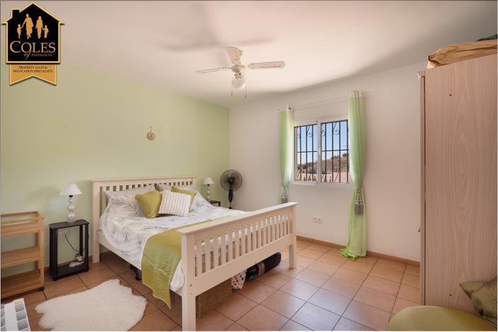 Image No.23-4 Bed Villa / Detached for sale
