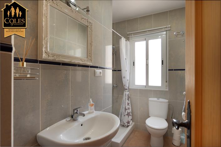 Image No.25-4 Bed Villa / Detached for sale