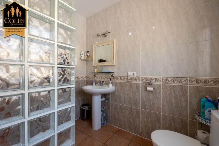 Image No.30-4 Bed Villa / Detached for sale
