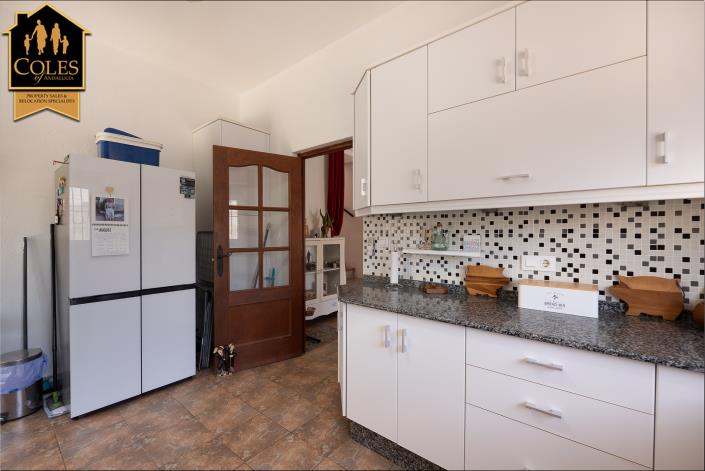 Image No.32-4 Bed Villa / Detached for sale