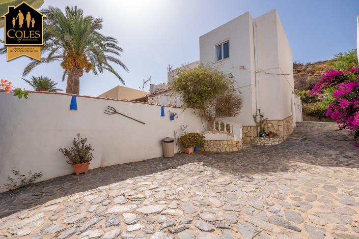 Image No.7-4 Bed Villa / Detached for sale